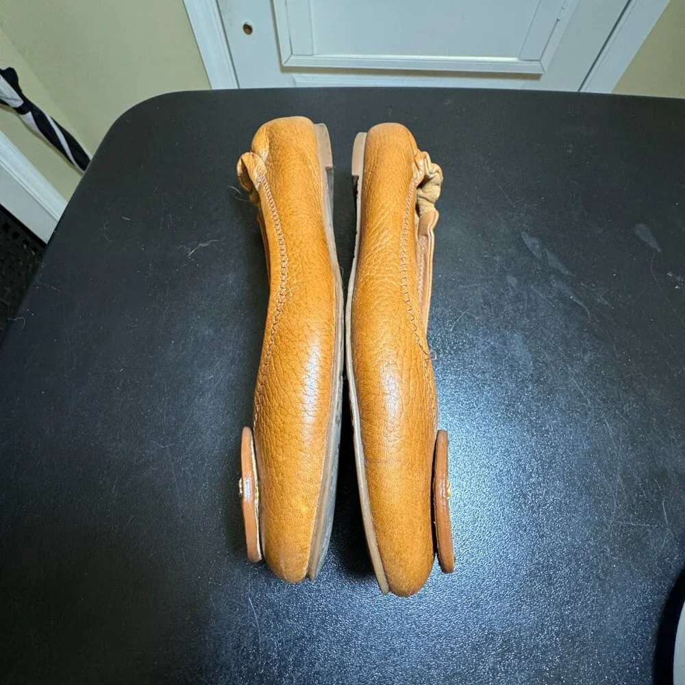 Tory Burch size 7 tan pebble leather flats
